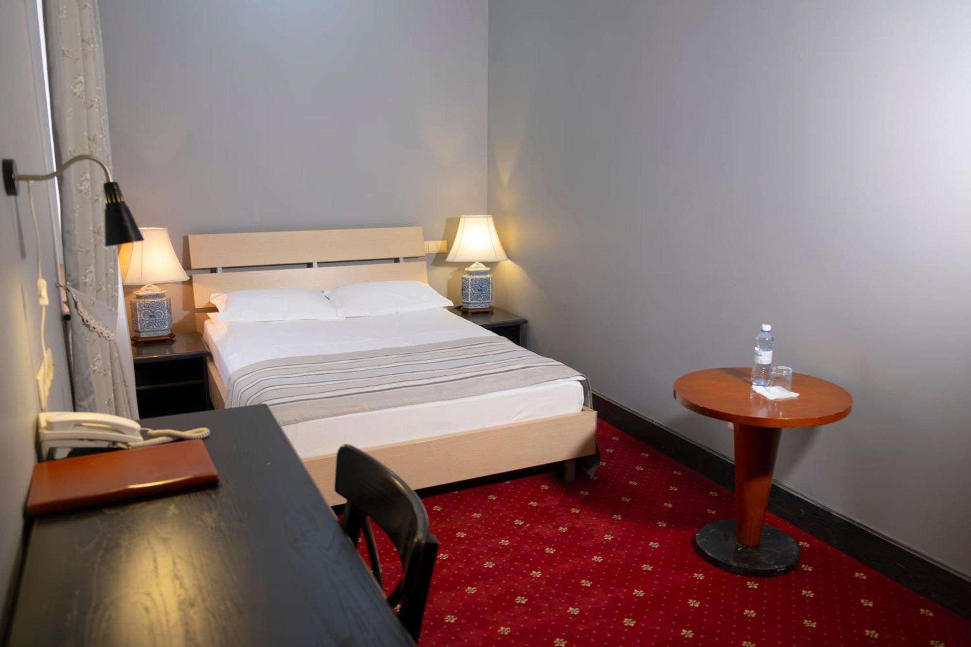Plaza Hotel Kökchetaou Extérieur photo