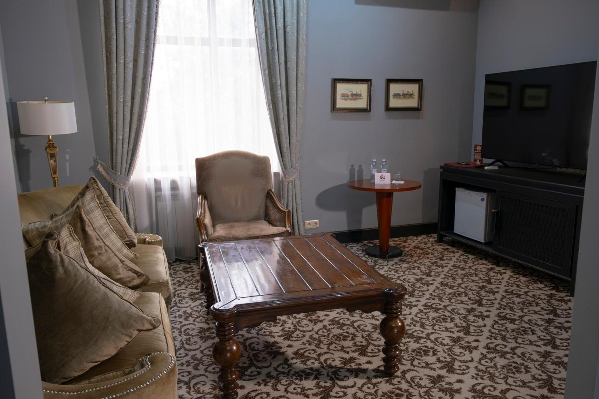 Plaza Hotel Kökchetaou Extérieur photo