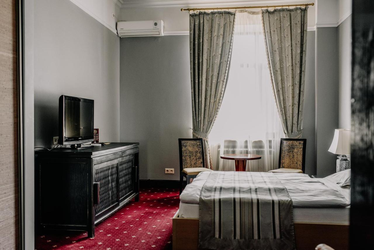 Plaza Hotel Kökchetaou Extérieur photo