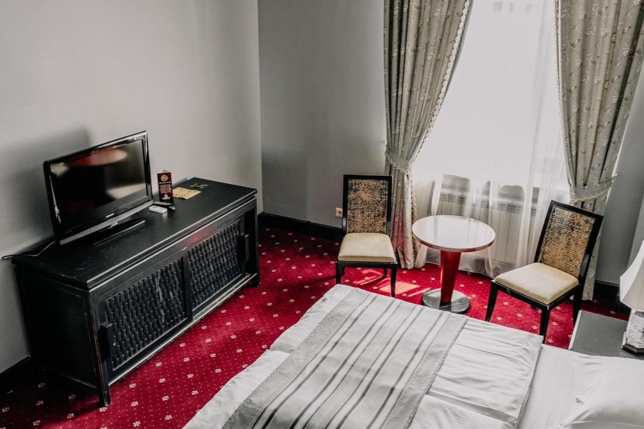 Plaza Hotel Kökchetaou Extérieur photo
